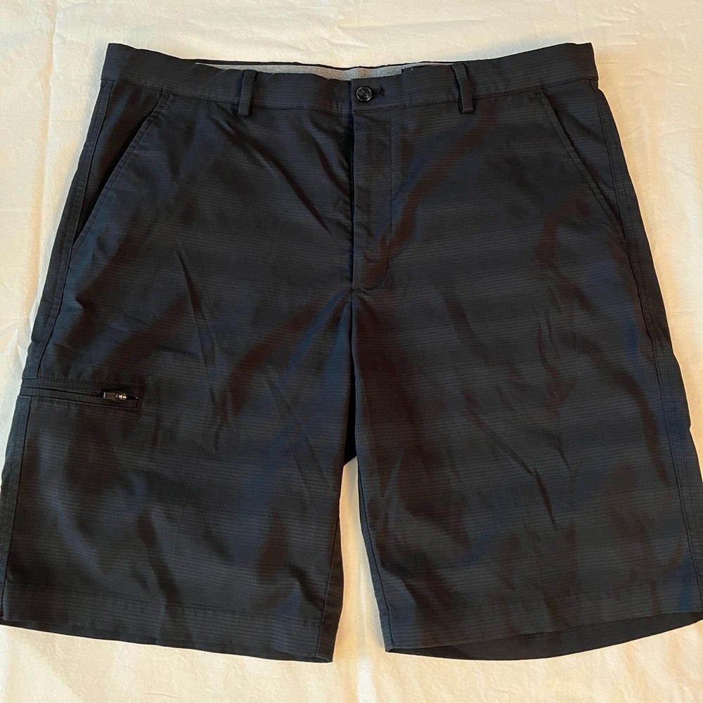Mens Greg Norman golf shorts